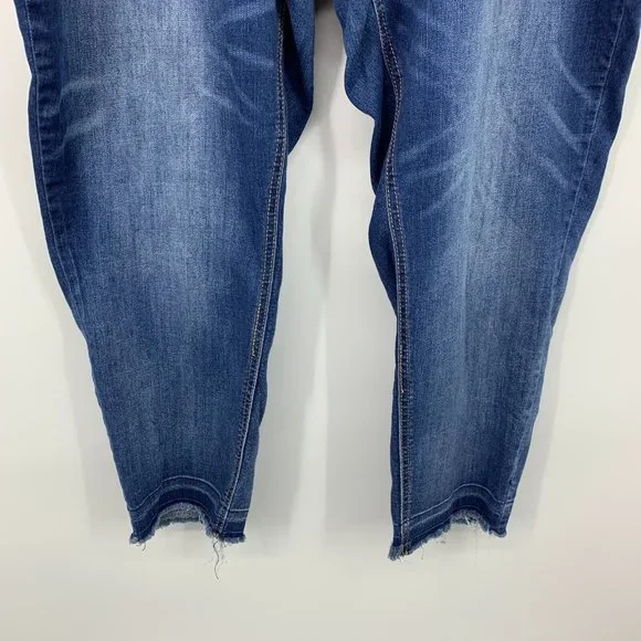 Cato Jeans High Rise Skinny Ankle Crop Raw Hem Classic Denim - Picture 4 of 8